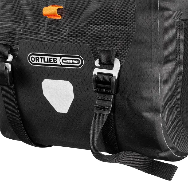 Ortlieb Quick Release 11-litre Handlebar-Pack in Black-4