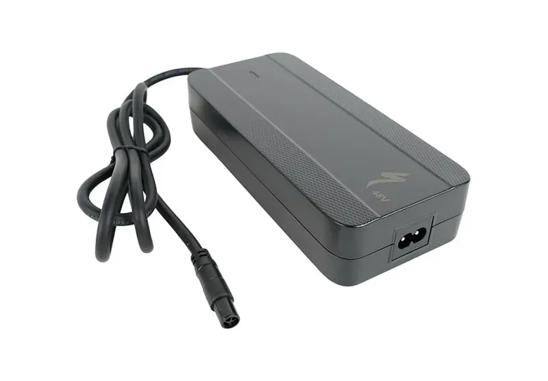 Specialized Ele MY22 Globe Charger in Black